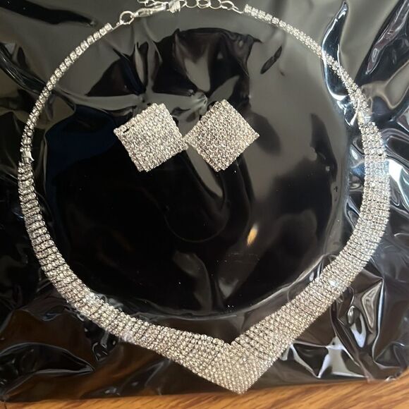 Rhinestone 2pc necklace set - Picture 2 of 2